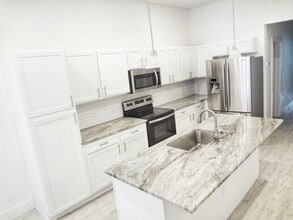 Building Photo - 4330 Mallow St