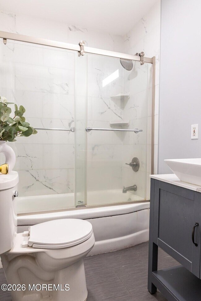 Building Photo - 18 Arbor Way