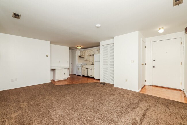 Foto del edificio - 3611-3625 Charlotte Dr