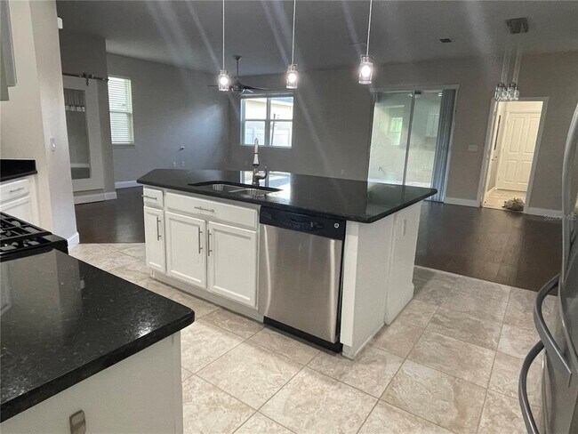 Building Photo - 14651 Bahama Swallow Boulevard