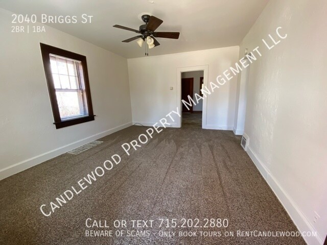 Building Photo - 2 Bedroom Pet Friendly House Available Jun...