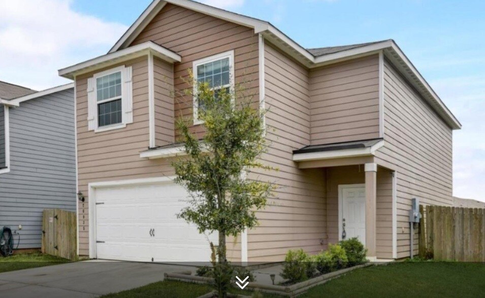 Foto principal - 26035 Allan Poe Dr
