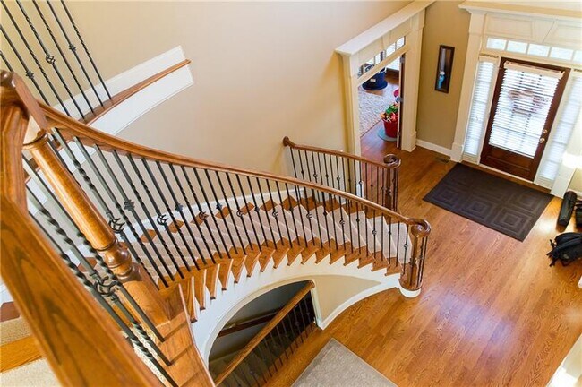 Building Photo - 2371 Walkers Glen Ln NE