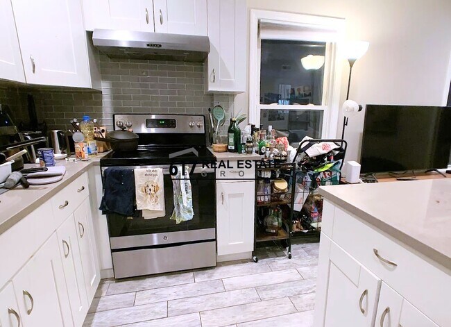 Foto del edificio - 77 Linden St