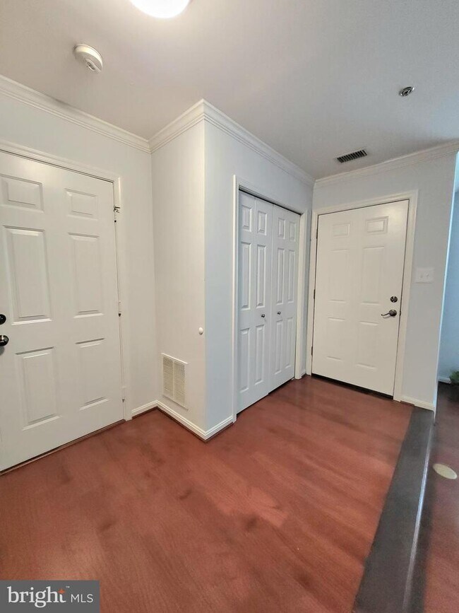 Foto del edificio - 11742 Rockaway Ln