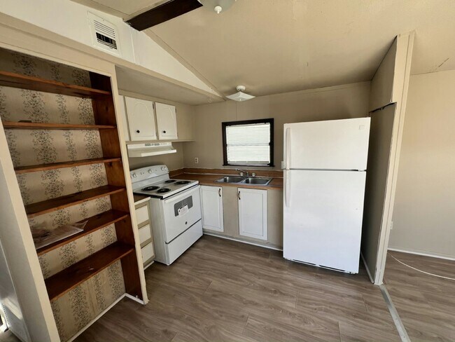 Foto del edificio - 1125 Chicago Bulls St