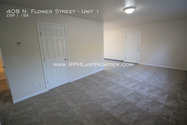 Building Photo - 408 N Flower St