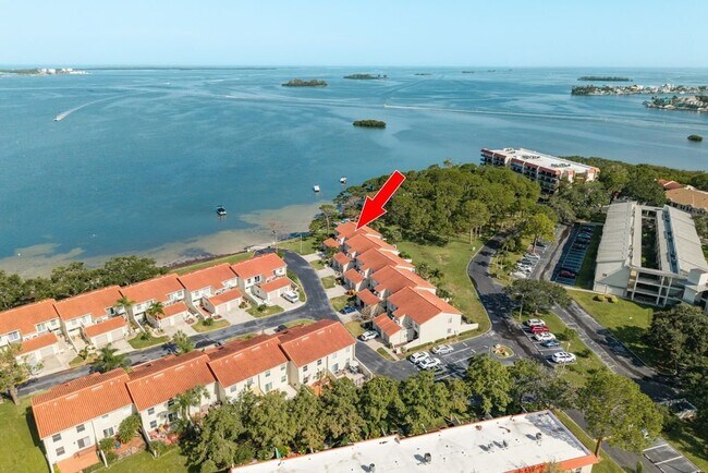 Building Photo - 2700 Bayshore Blvd