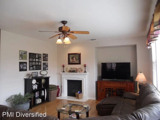 Foto del edificio - 5 br, 3 bath House - 10655 Birch Point Court
