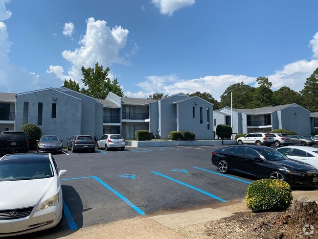 McDowell Enclave Apartments