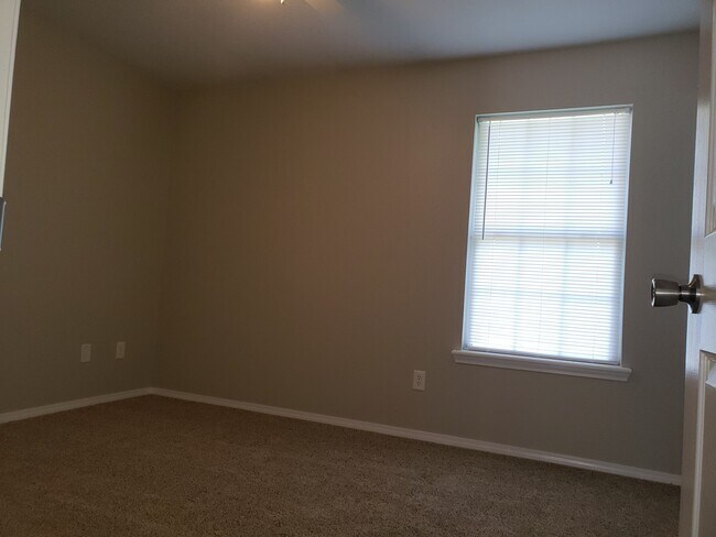 Foto del edificio - Nice 3 bedroom 2 bath in Farmington