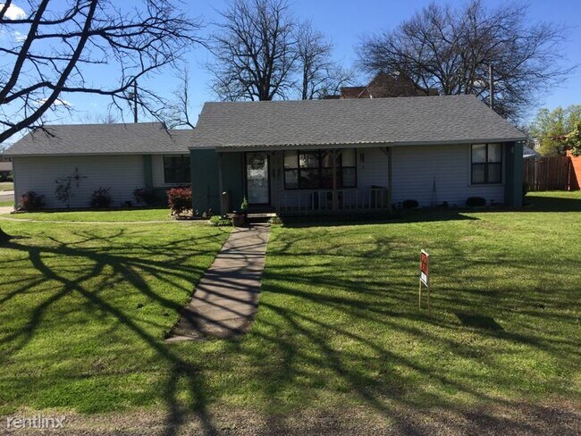 Building Photo - 2 br, 1 bath House - 804 Hickory St
