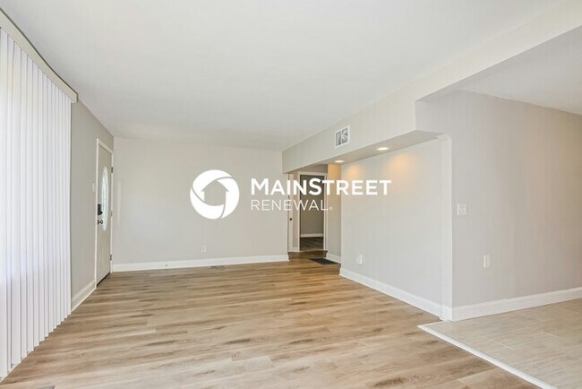 Foto del edificio - 3 Bedroom Pet-Friendly Home in St. Louis, ...