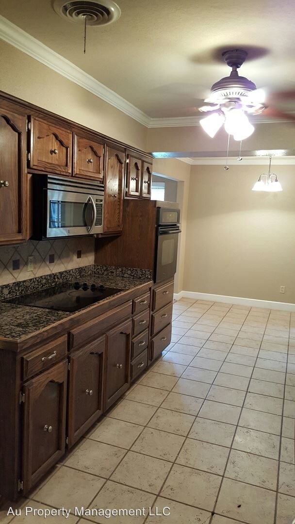 Foto del edificio - 3 br, 2 bath House - 2408 SW 26th Ave
