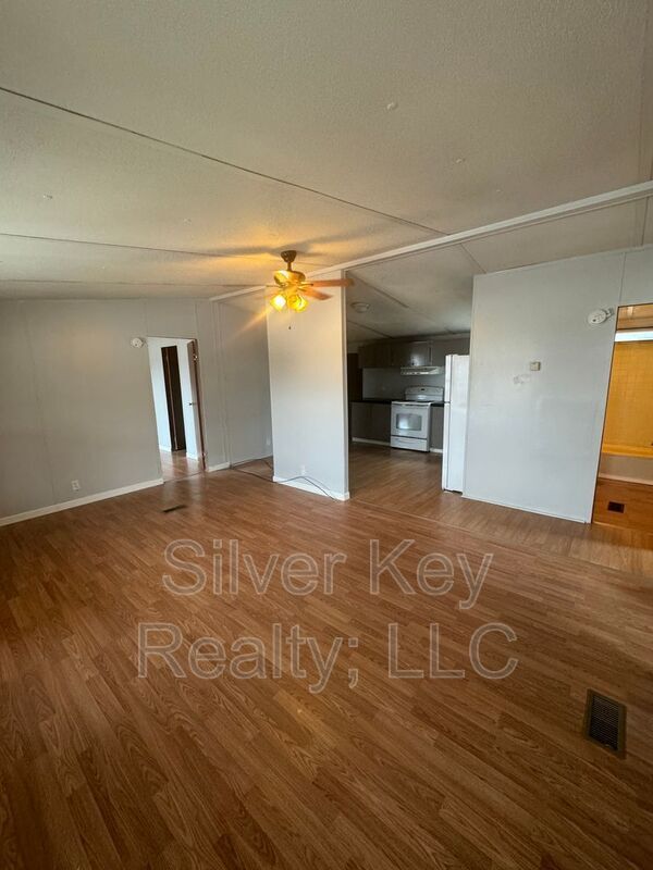 Building Photo - 270 Co Rd 213