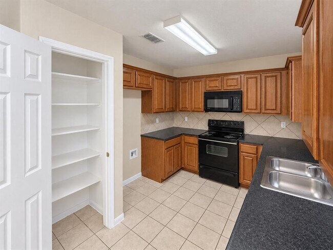 Foto del edificio - 1408 Bergin Ct