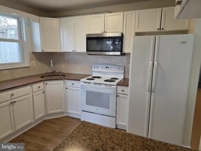 Building Photo - 22 Florence Tollgate