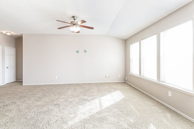 Building Photo - 14112 S Pass Rd
