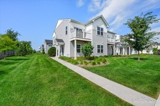 Building Photo - 466 Comstock Rd
