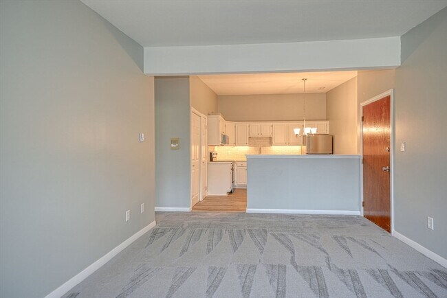 Building Photo - 74 Beach St