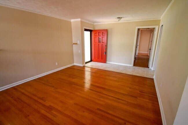 Foto del edificio - 2126 Possum Creek Rd