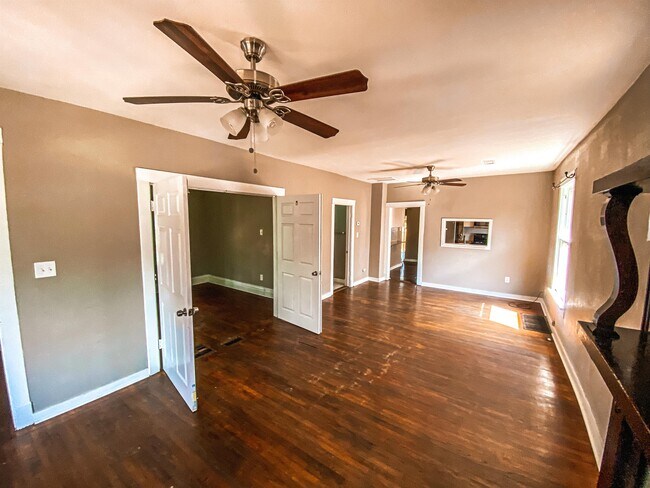 Foto del edificio - 2138 Lowell Blvd