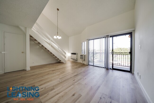 Foto del edificio - 6827 Whitsett Ave