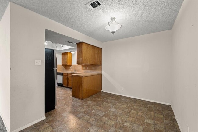Building Photo - 101 Norwood Dr