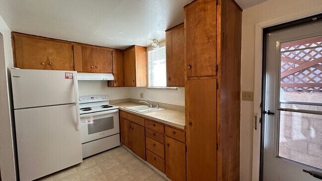 Building Photo - Great Condo near downtown Fort Collins