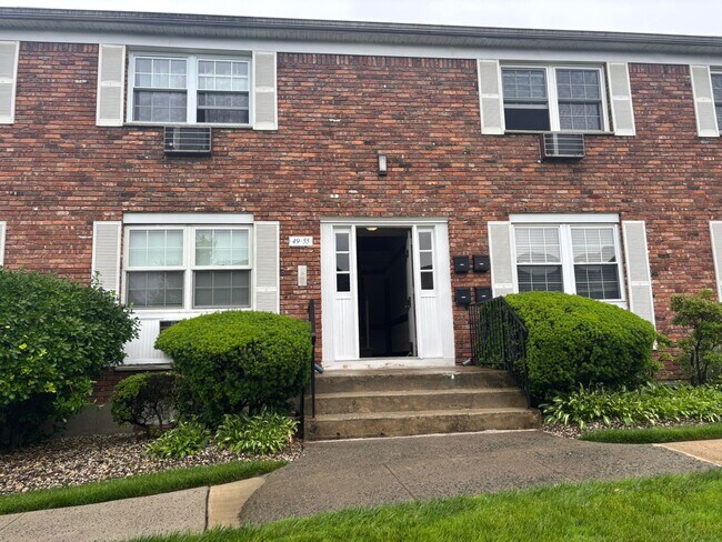 Foto del edificio - 51 Doxbury Ln