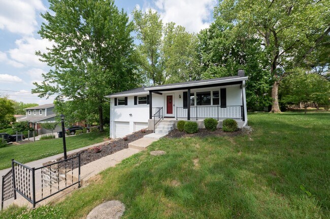 Foto del edificio - Anderson - Updated and spacious 3 bed 2.5 ...