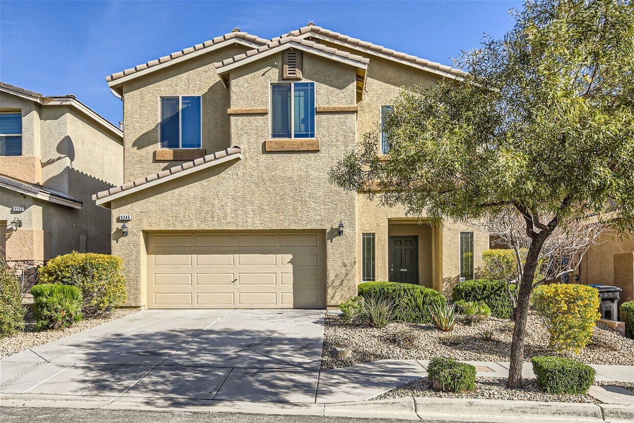 Primary Photo - Gorgeous 4 Bedroom Home in Northwest Las V...