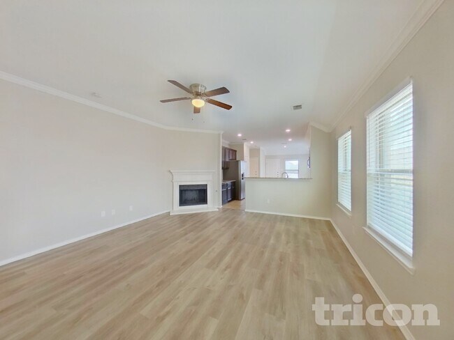 Building Photo - 5816 Burgundy Rose Dr