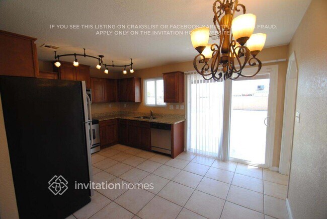 Foto del edificio - 535 E Quail Ave