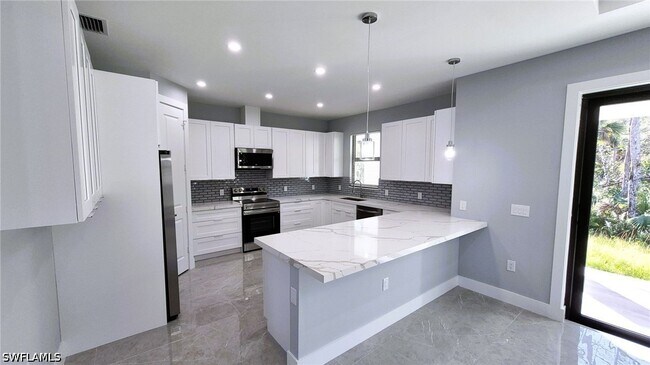Foto del edificio - 532 41st Ave NE