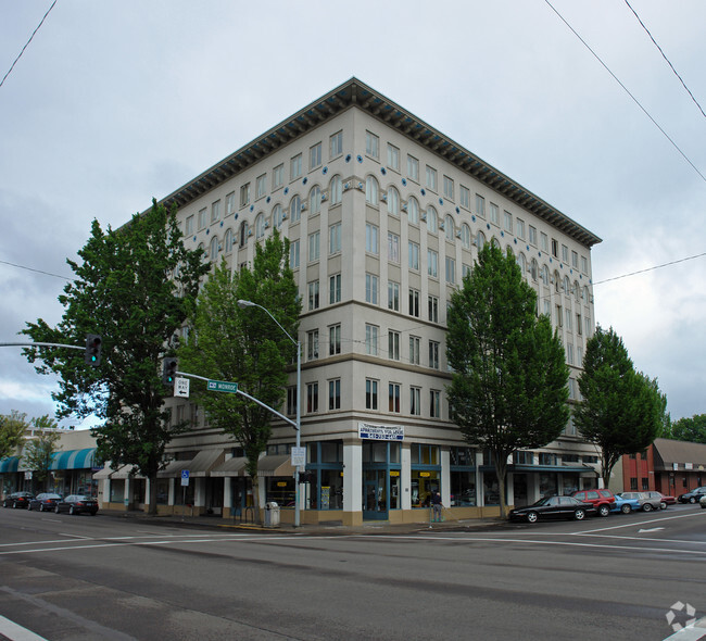 Building Photo - Benton Plaza