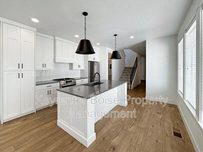 Building Photo - 2985 W Hidden Springs Dr