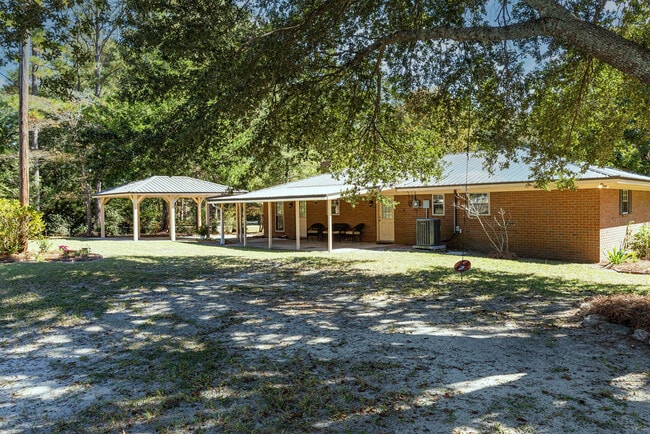 Foto del edificio - 404 E First St