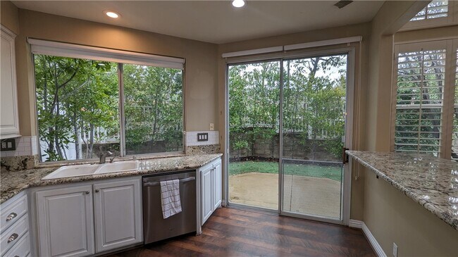 Building Photo - 1386 S Country Glen Way