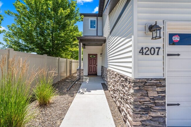 Foto del edificio - Ideal 4bd/2.5ba Blackrock Home - Great commute location!