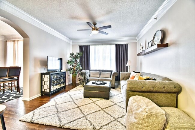 Building Photo - 224 Murcia Dr