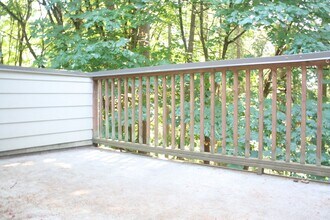 Building Photo - 15433 Country Club Dr
