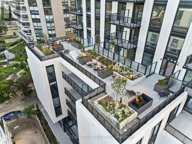 Building Photo - 89 Montclair Ave