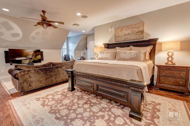 Building Photo - 14425 Scenic Hwy 98