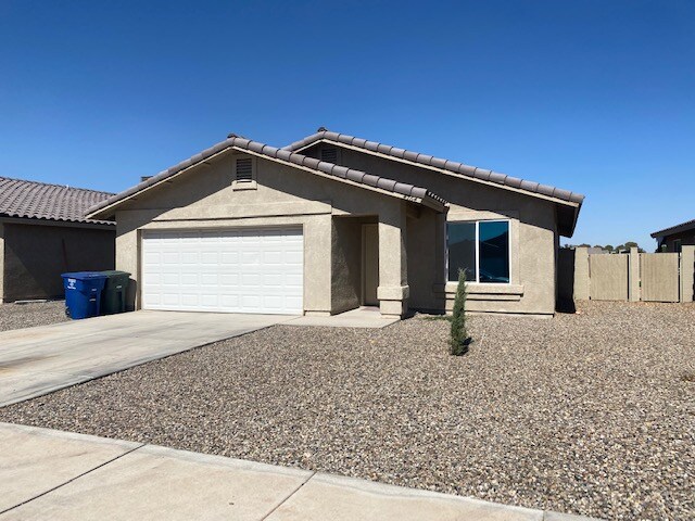 Primary Photo - 4764 W 10th Ln