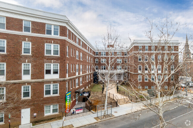 Building Photo - Maycroft Apartments