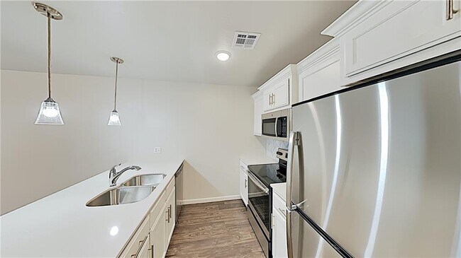 Building Photo - 4902 Avion Ct