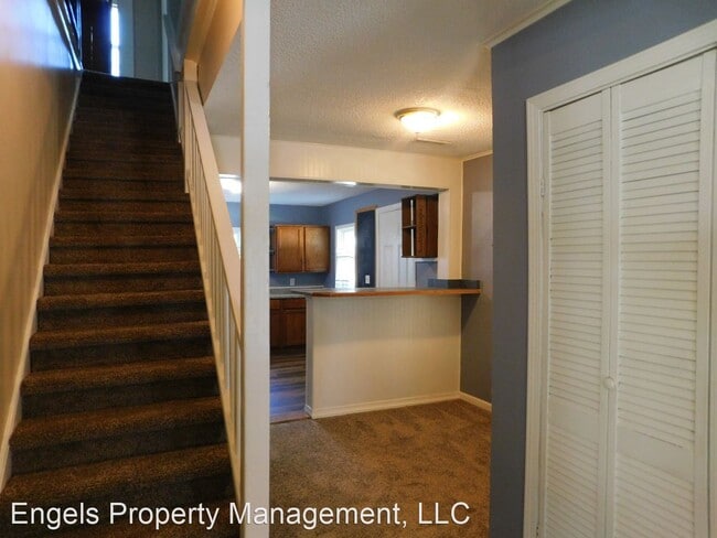 Foto del edificio - 5 br, 2 bath House - 326 Main