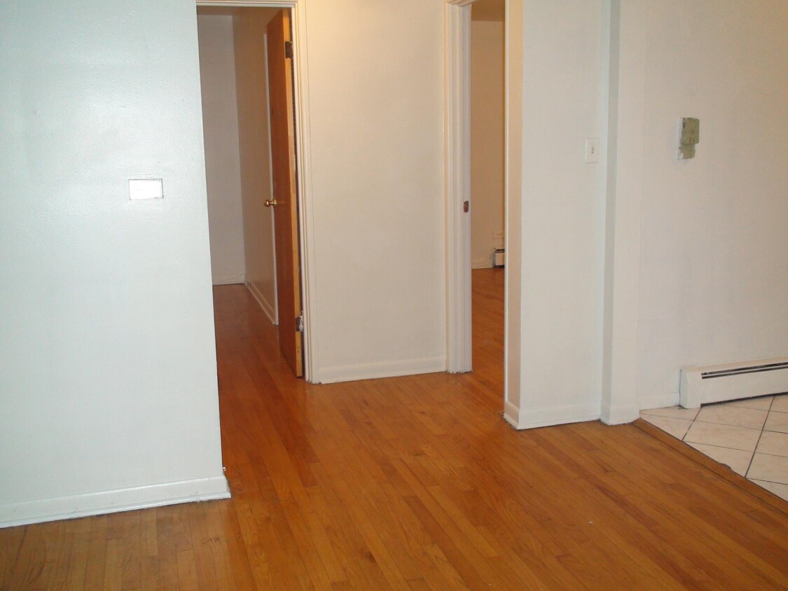 Hallway Leading to kitchen, BR1, BR2 & BathRM - 1500 N 1st Ave