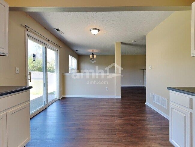 Foto del edificio - 107 Worthington Dr